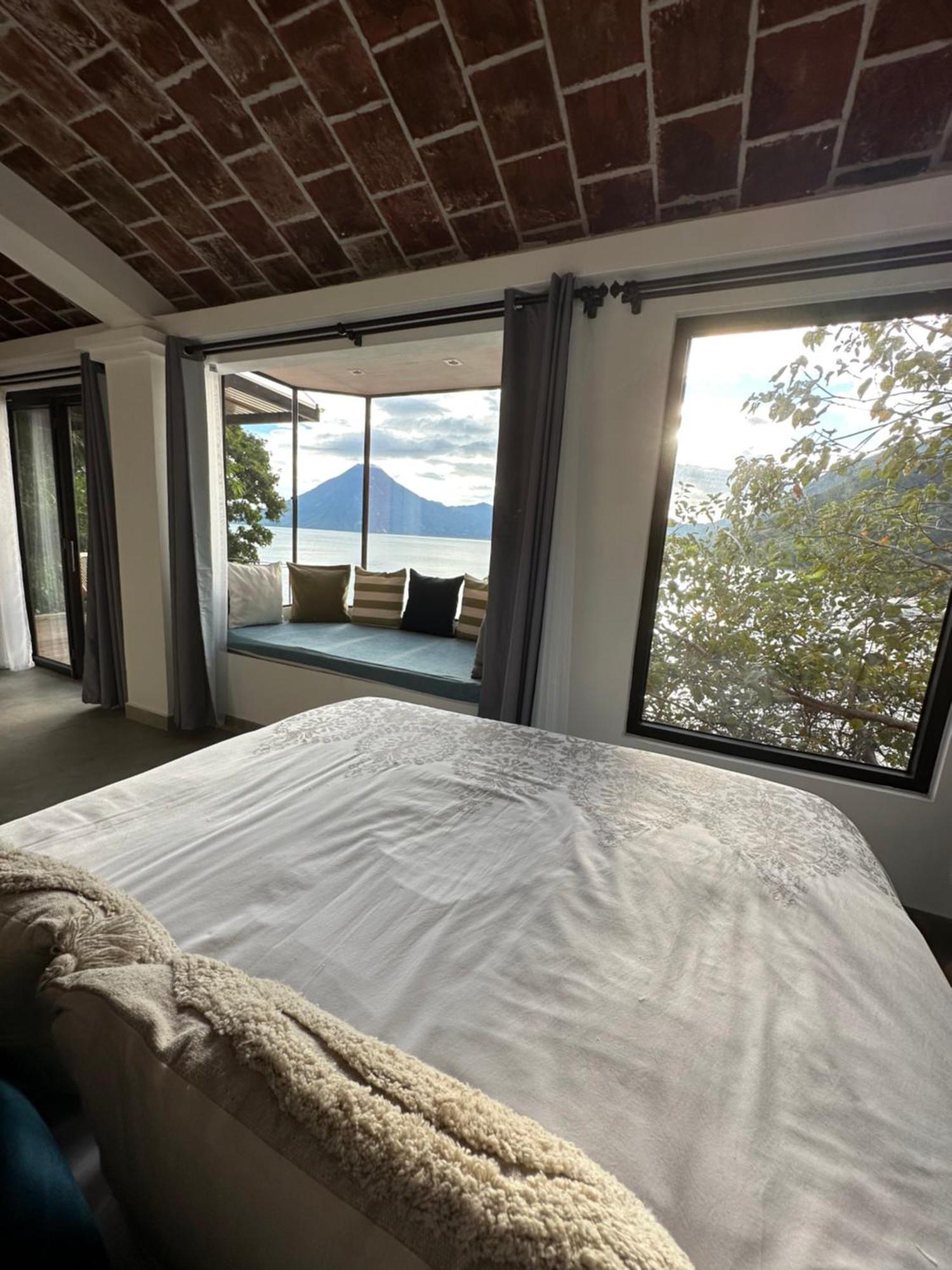 Atitlan Sunset Lodge Santa Cruz La Laguna Exterior foto