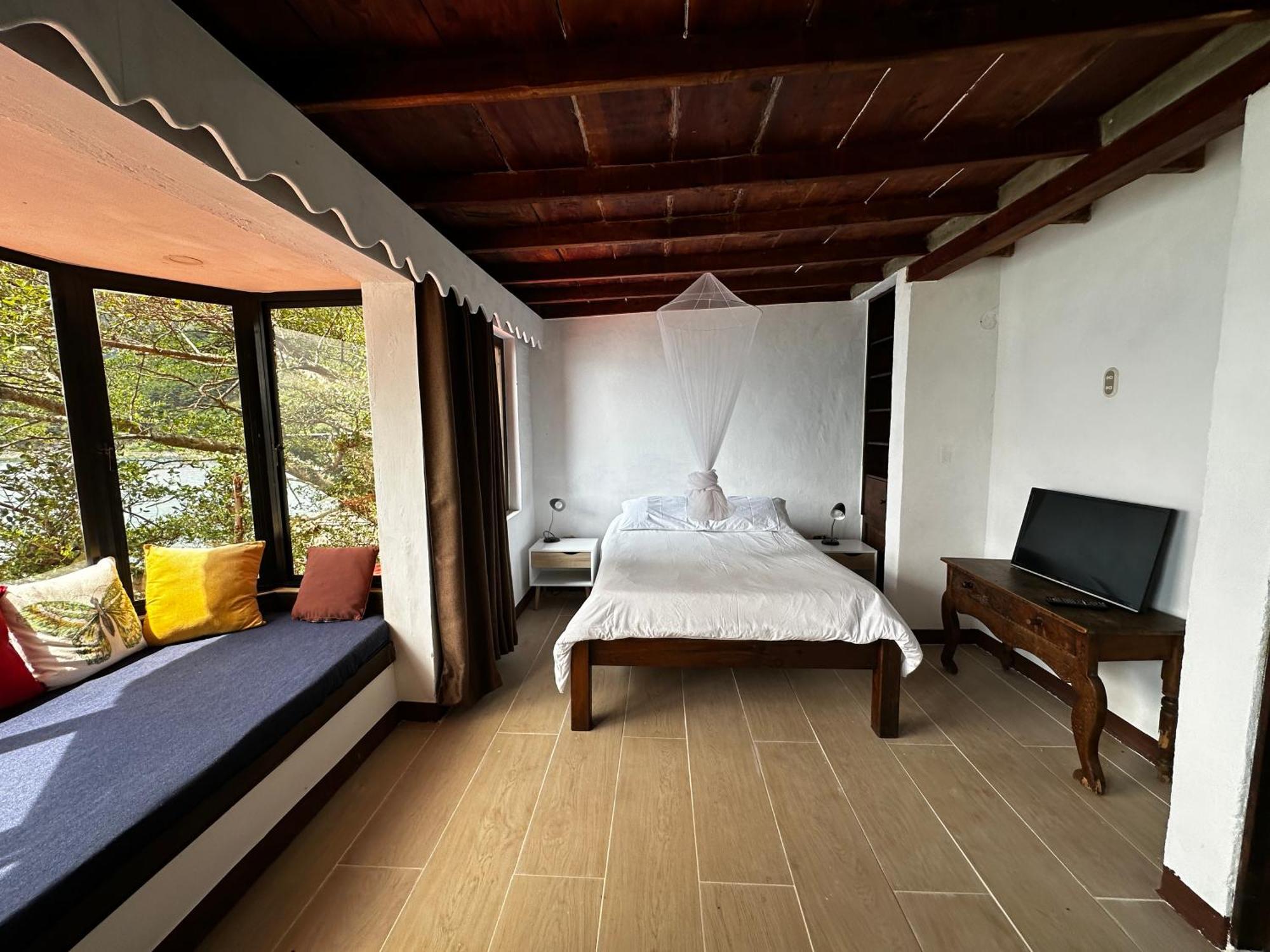 Atitlan Sunset Lodge Santa Cruz La Laguna Exterior foto