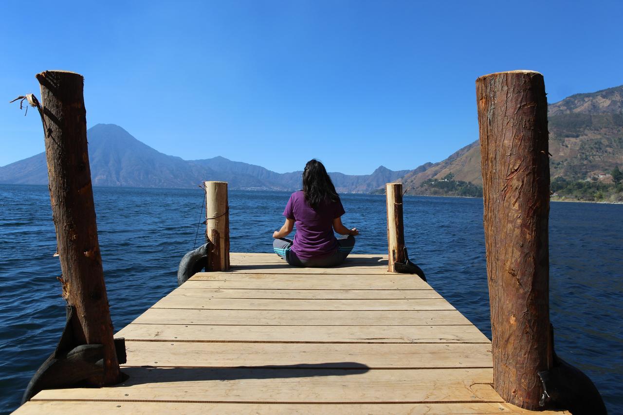 Atitlan Sunset Lodge Santa Cruz La Laguna Exterior foto