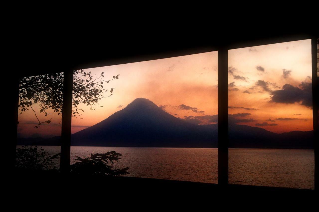 Atitlan Sunset Lodge Santa Cruz La Laguna Exterior foto